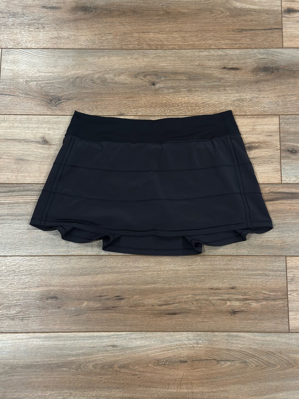 LULULEMON Activewear Casual Mid-rise Black Mini Skirt W/ Built-in Shorts | Sz 10